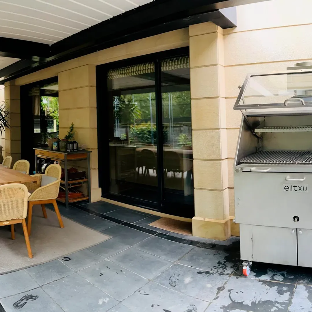 Instalar una parrilla RRP 9000 en exterior con chimenea propia
